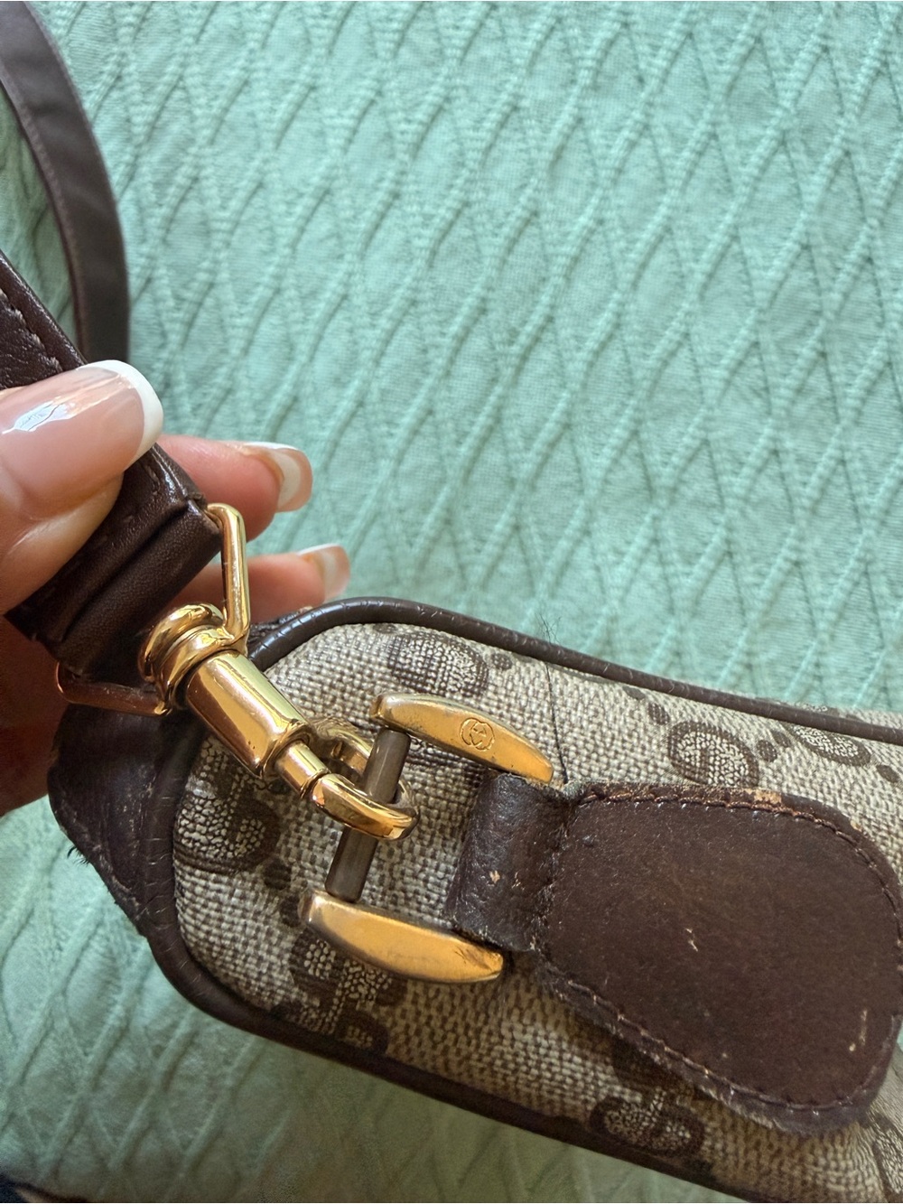 Gucci Brown GG Canvas Shoulder Bag with Green-Red Stripe - Picture 2 of 9